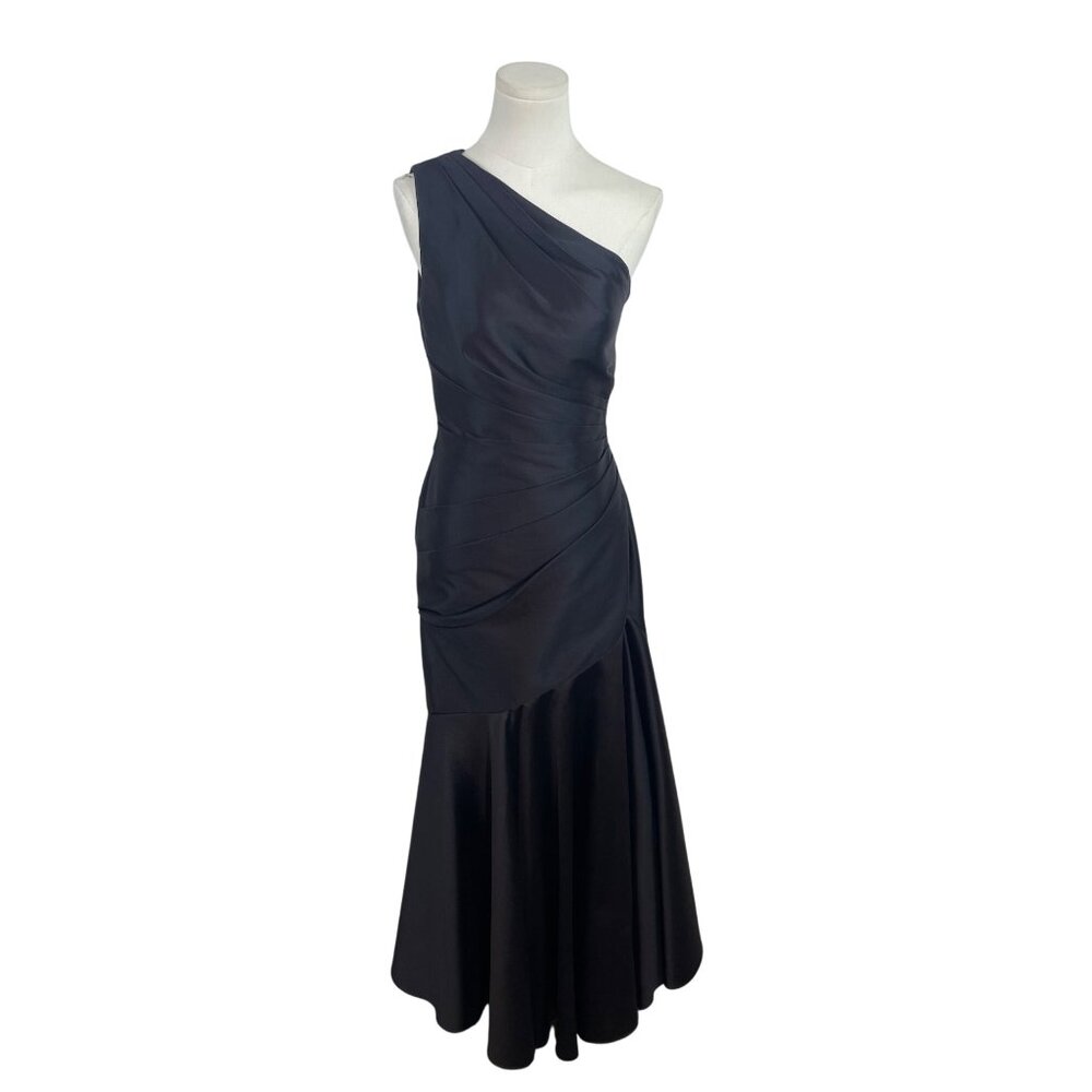 Pamella Roland Custom One-Shoulder Black Silk Evening Gown Size 4